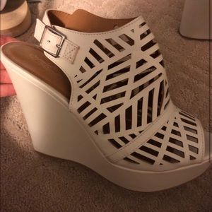 White wedges